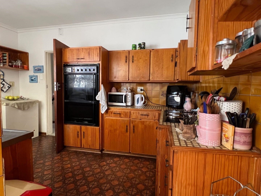 To Let 4 Bedroom Property for Rent in Rowallan Park Eastern Cape